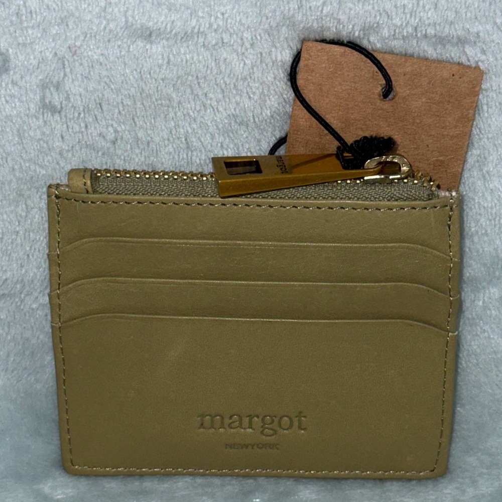 Margot New York Betty Zip Card Case Green